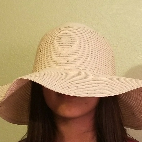 Hat - Picture 1 of 3